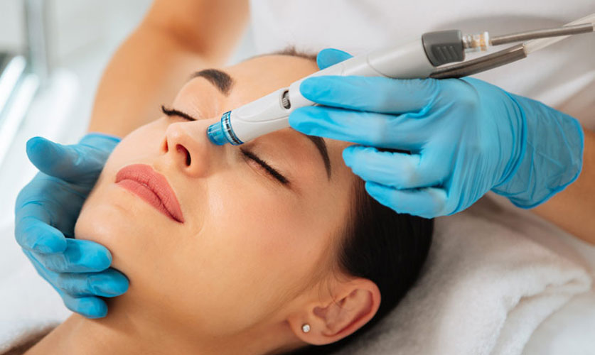 Hydra Facial: Deep Cleansing & Hydration for Glowing Skin